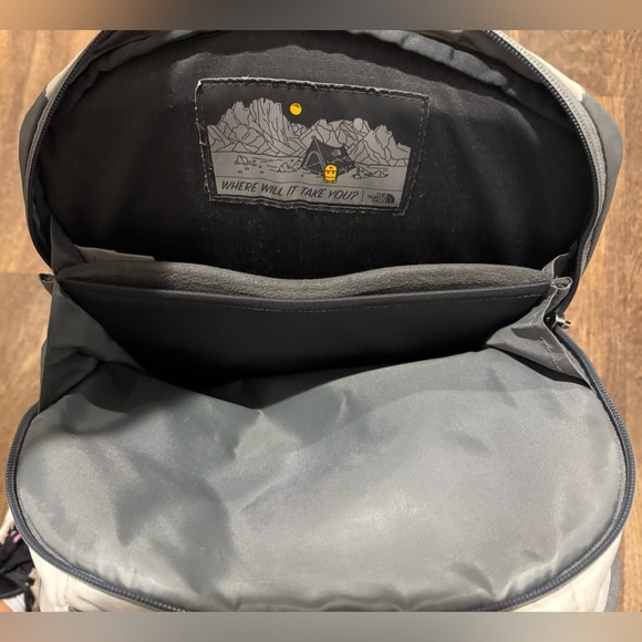 The North Face Women's Surge Laptop Backpack Light Gray Teal - Picture 9 of 10